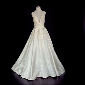 NWT Pronovias Ivory Lace & Organza Wedding Dress Sz 10 (fits 8-10)